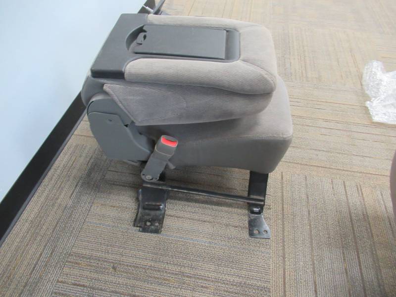 9906 Chevy Express/GMC Savanna Van Gray Center Console, Dick's Auto