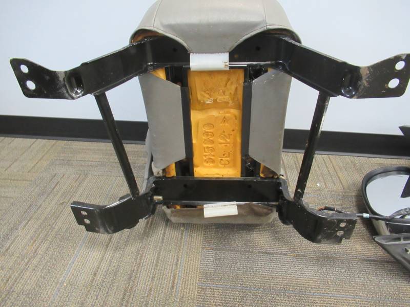 9906 Chevy Express/GMC Savanna Van Gray Center Console, Dick's Auto