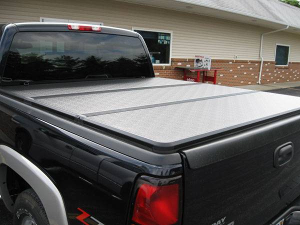 06 Silverado with an Extang Solid Fold Hard Tri Fold Tonneau Cover