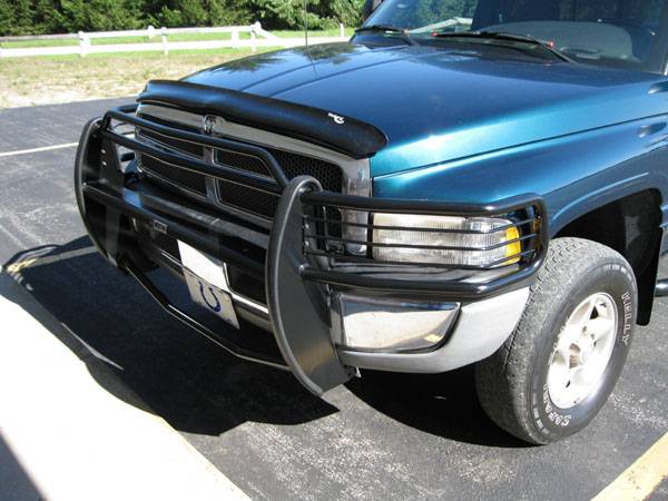 94-01 Dodge Ram Regular Cab Trail FX Smoke Bug Shield and Westin Sportsman Black Grille Guard.