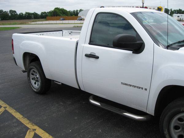 08 GMC Sierra Regular Cab with Luverne 3" Stainless Steel Nerf Bars and Bully Side Truck Bed Step