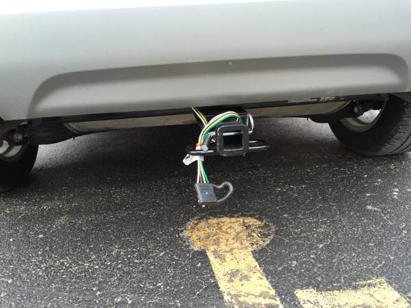 A durable Draw-Tite hitch with 4-flat connector!