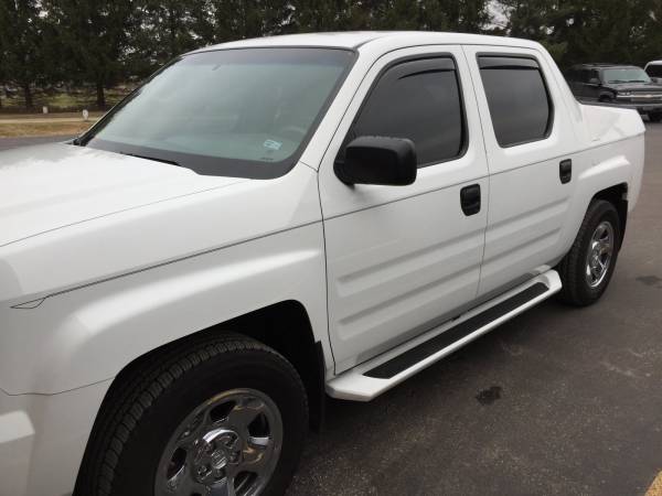 2010 Honda Ridgeline with Owens GlasStep Running Boards!