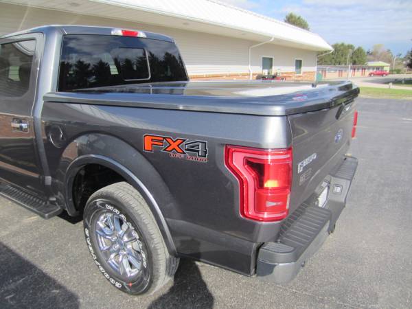 Cover your bed with a sleek Undercover SE Tonneau painted to match!