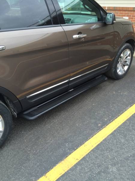 Westin Black Sure-Grip Running Boards with slip-resistant rubber step area!