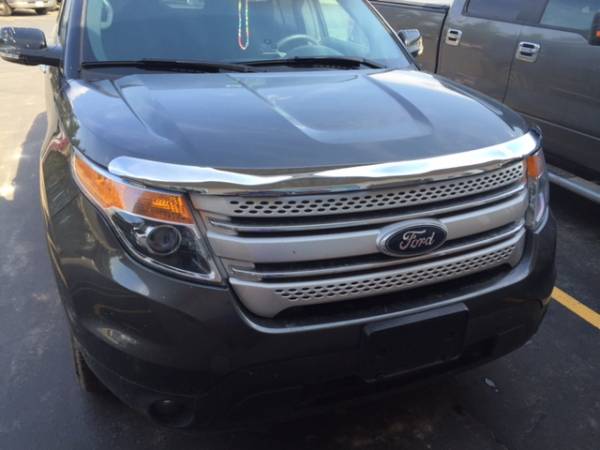 The 2015 Ford Explorer with a chrome bugshield from Stampede!