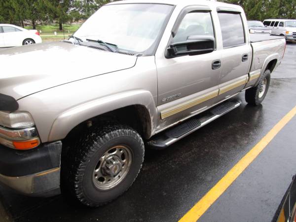 2002 Chevy Silverado 2500HD with Luverne Regal 7 Steps!