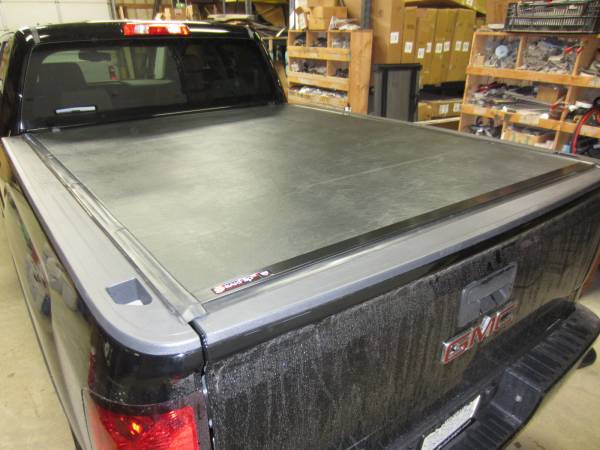 Photo Gallery 14 C Chevy Silverado Gmc Sierra Trucks Gmc Sierra With A Bak Bakflip Vp Hard Folding Tonneau Cover