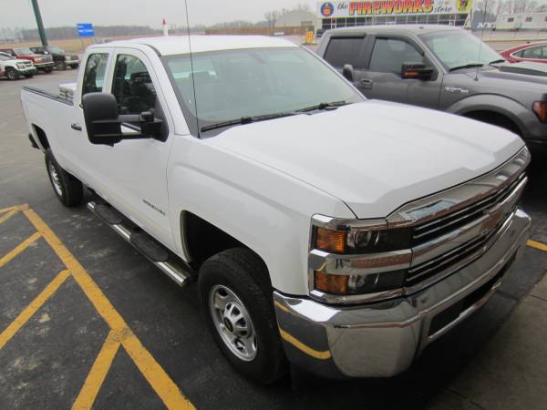 16 Chevy Silverado with ProMaxx SST Oval Running Boards!