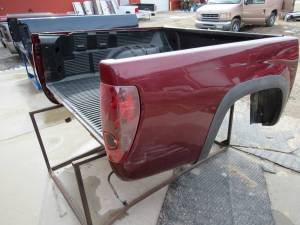 Used 04-13 Chevy Colorado/GMC Canyon 5ft Crew Cab Burgundy Truck Bed