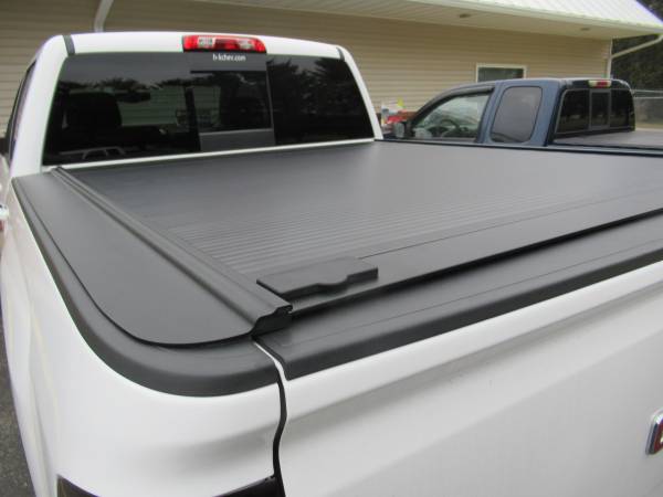 New Retrax Rolling Bed Cover 