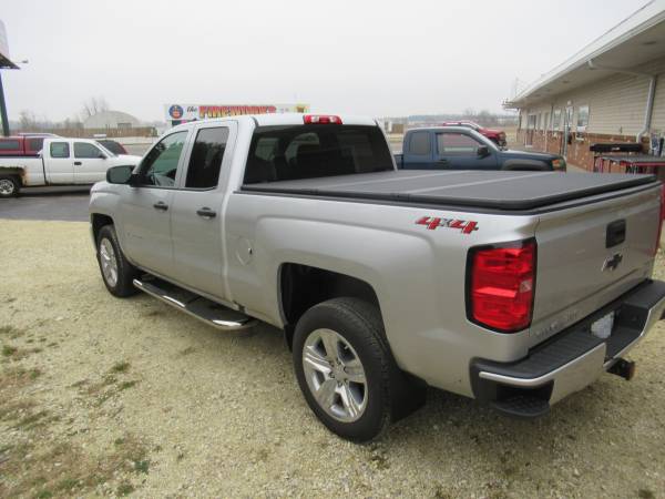 New Extang SolidFold 2.0 Bed Cover, Running Boards, and Mud Flaps