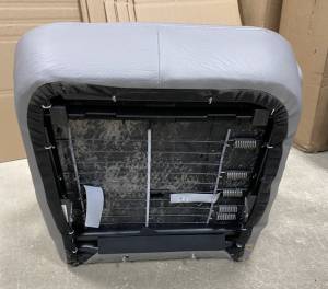 FREIGHTLINER M2 SEMI TRUCK GRAY VINYL NATIONAL AIR RIDE BUCKET SEATS