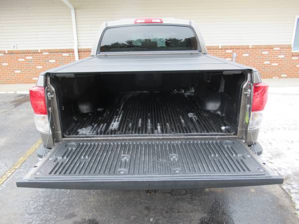 2020 Toyota Tundra Tonneau Cover