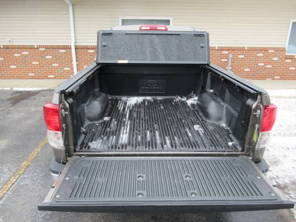 2020 Toyota Tundra Tonneau Cover