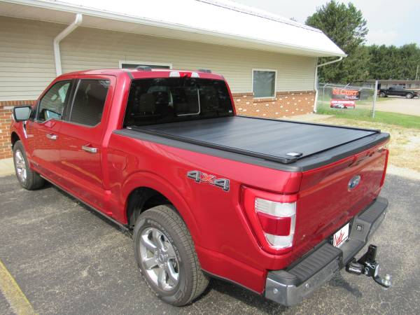 2021 Ford F150 With Retrax XR Rolling Cover