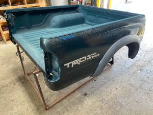 01-04 Toyota Tacoma Green 5ft Crew Cab Short Truck Bed