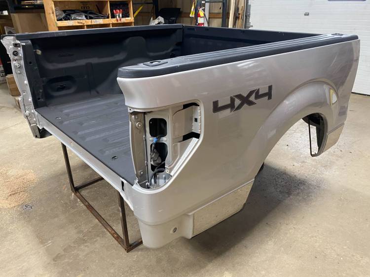 Ford  - Used 09-14 Ford F-150 "Brilliant Silver Clear Coat Metallic" 5.5ft Short Truck Bed