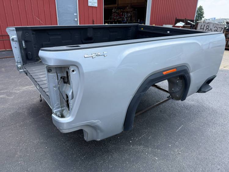 GMC - 20-C GMC Sierra 2500/3500 8ft Silver Long Truck Bed
