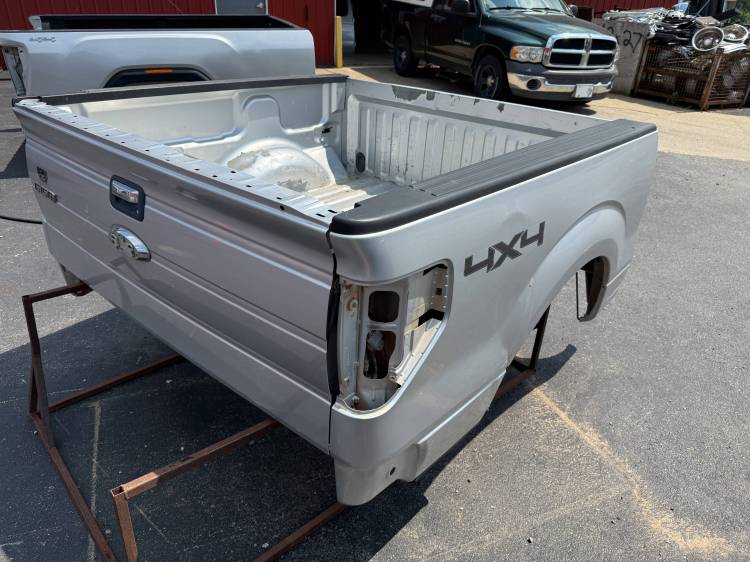 Ford  - Used 09-14 Ford F-150 Silver 5.5ft Short Truck Bed