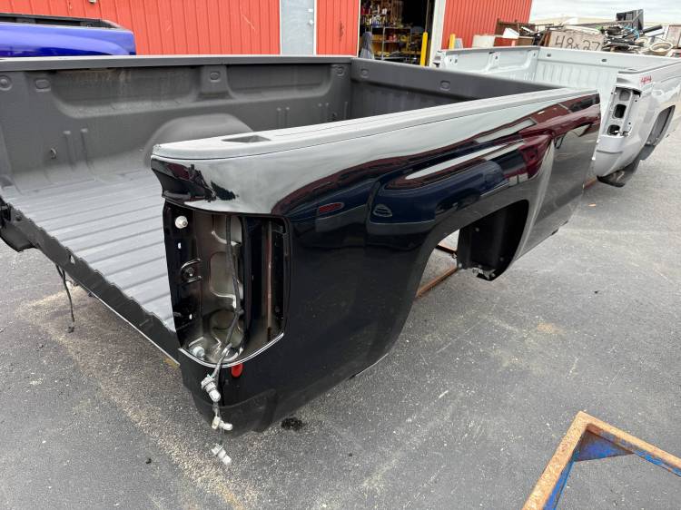14-18 Chevy Silverado Black 8ft Long Truck Bed