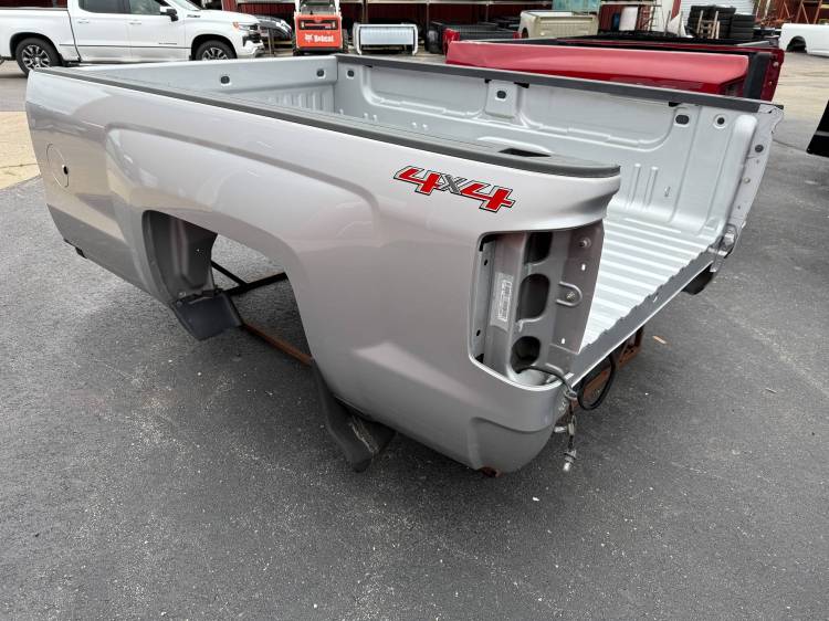 14-18 Chevy Silverado Silver 8ft Long Truck Bed