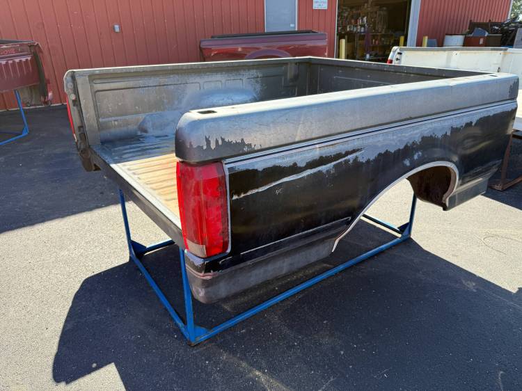 Ford  - Used 87-96 Ford F-150/F-250/F-350 Dual Tank 6.5ft Black & Silver Short Bed