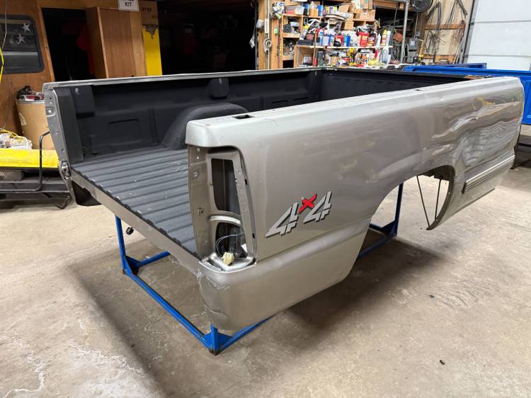 Chevrolet  - 99-06 Chevy Silverado/GMC Sierra Pewter 8ft Long Bed