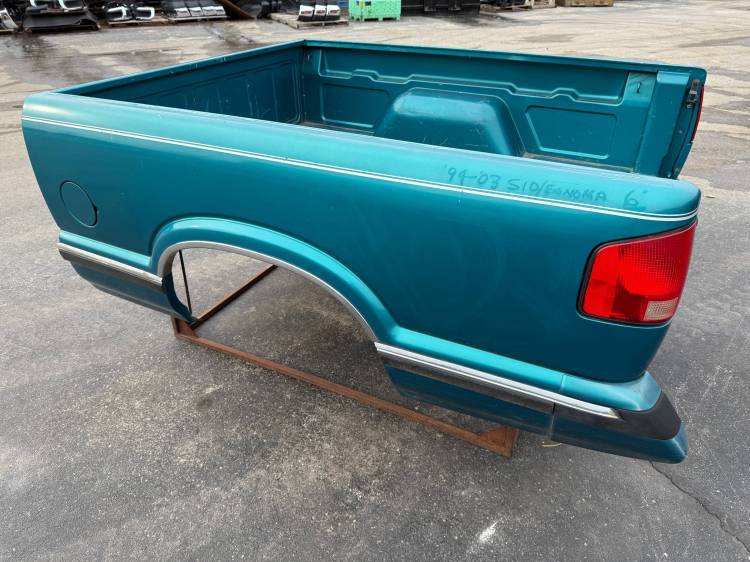 Chevrolet  - 94-03 Chevy S-10/GMC Sonoma Teal Green 6ft Short Truck Bed