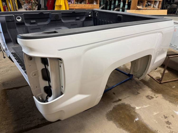 14-18 Chevy Silverado White 6.6ft Short Truck Bed