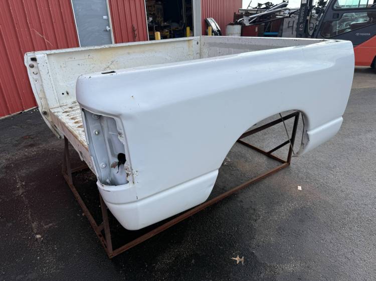02-08 Dodge Ram 1500/2500/3500 White 6.4ft Short Truck Bed