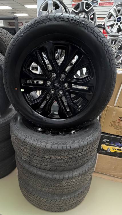 04-24 Ford F-150 6 Lug 20" Black Aluminum Wheels & Hankook Dynapro At2 275/60/20