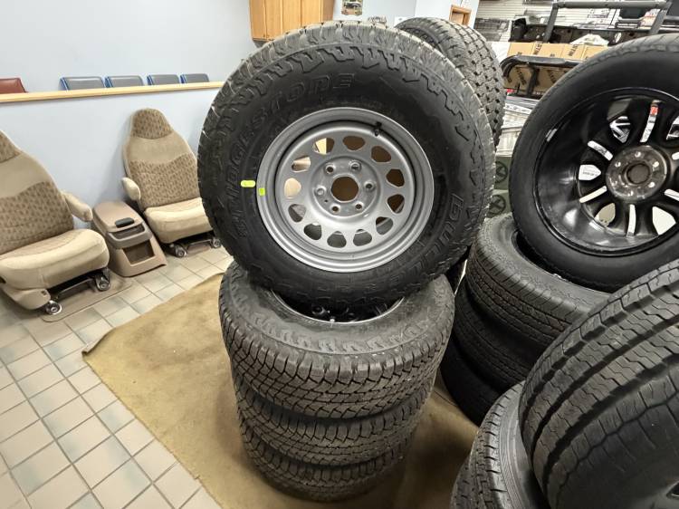 88-26 Chevy Silverado 1500 Truck 17" 6 Lug Painted Steel Wheels w/Bridgestone 265/70/17