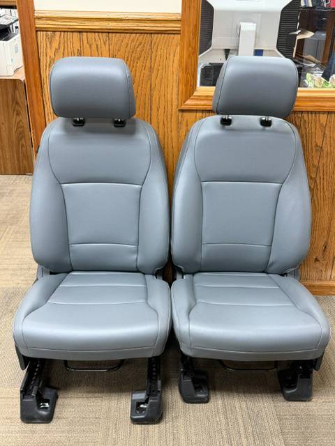 Ford  - 17-26 Ford F250 F350 F450 F550 SD XL & XLT Front Vinyl Bucket Seats Pair