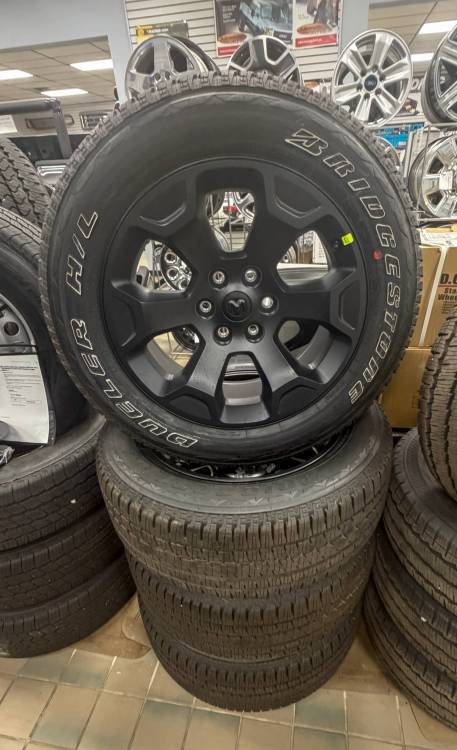 Ram - 19-C RAM 1500 6-LUG MATTE BLACK 20" WHEEL  WITH 275/55/R20 BRIDGESTONE DESERT DUELER H/L  OWL