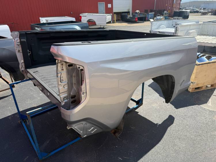 Toyota  - 14-21 Toyota Tundra Standard or Extended Cab 6.5 ft Silver Short Truck Bed