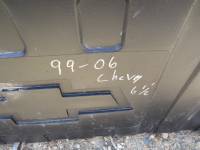 99-06 Chevy Silverado/GMC Sierra 6.5ft Short Bed OEM Bed Liner - Image 5
