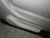 15-16 Chevy Suburban/GMC Yukon XL OEM Dune/Tan Cloth Second Row Seat (Passenger's Side Only) - Image 7