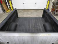 19-22 Chevy Silverado Pearl White 5.8ft Short Truck Bed - Image 3