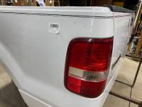 04-08 Ford F-150 White 5.5ft Short Truck Bed - Image 36