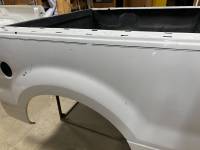 04-08 Ford F-150 White 5.5ft Short Truck Bed - Image 37