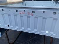 05-21 Nissan Frontier White 6 ft King Cab Short Bed - Image 4