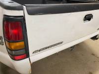 01-06 Chevy Silverado 3500 White Dually Bed 8' - Image 20