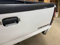 01-06 Chevy Silverado 3500 White Dually Bed 8' - Image 22