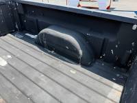 Chevrolet  - 04-05-06 Chevy Silverado 1500 Crew Cab White/Burgundy 5.8ft Short Truck Bed - Image 10