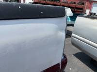 Chevrolet  - 04-05-06 Chevy Silverado 1500 Crew Cab White/Burgundy 5.8ft Short Truck Bed - Image 29