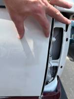 Chevrolet  - 04-05-06 Chevy Silverado 1500 Crew Cab White/Burgundy 5.8ft Short Truck Bed - Image 31