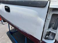 Chevrolet  - 04-05-06 Chevy Silverado 1500 Crew Cab White/Burgundy 5.8ft Short Truck Bed - Image 32