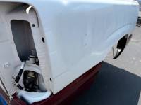 Chevrolet  - 04-05-06 Chevy Silverado 1500 Crew Cab White/Burgundy 5.8ft Short Truck Bed - Image 38