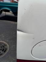 Chevrolet  - 04-05-06 Chevy Silverado 1500 Crew Cab White/Burgundy 5.8ft Short Truck Bed - Image 56